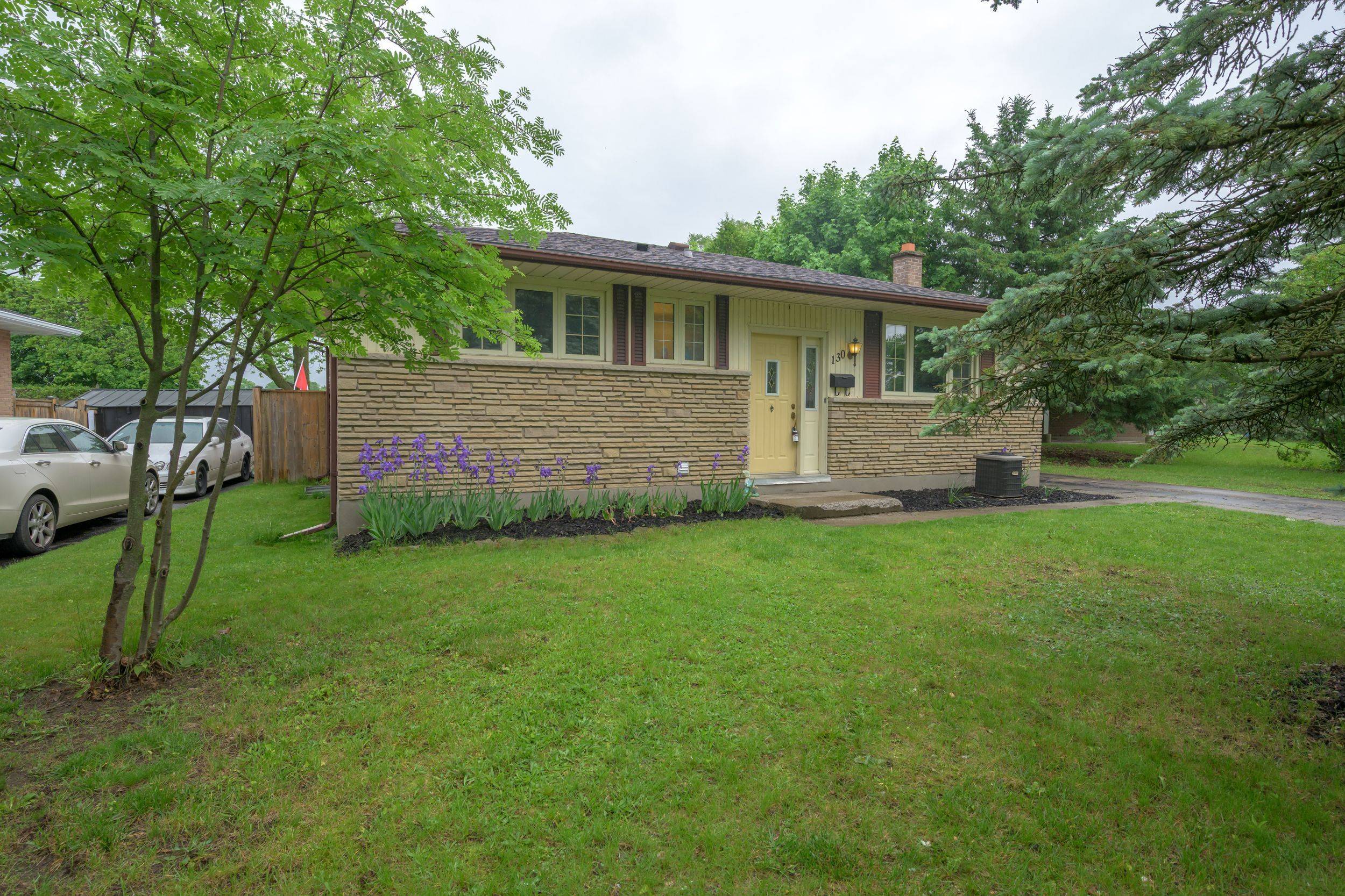 London East, ON N5V 2S8,130 Pawnee RD
