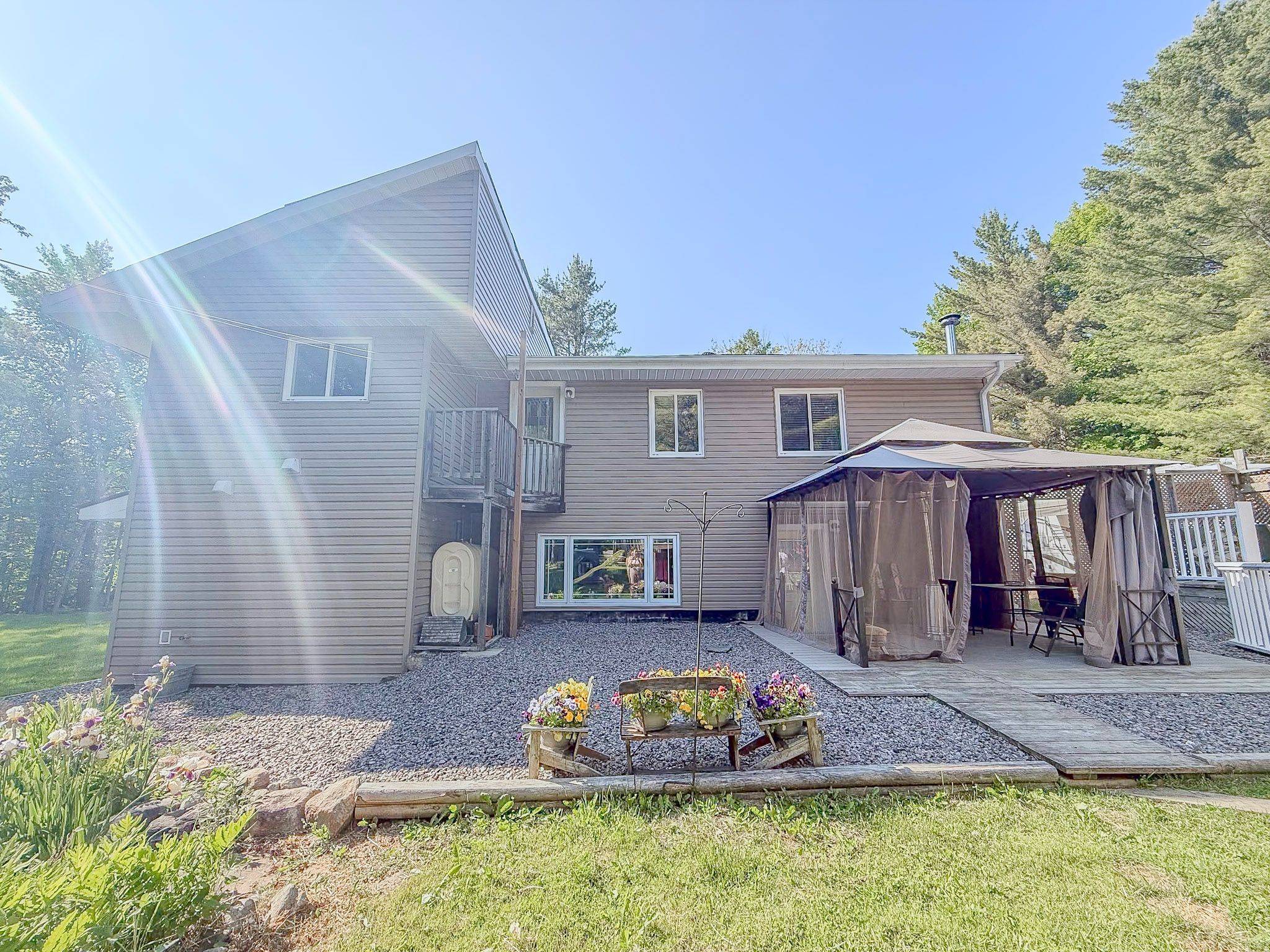 Muskoka Lakes, ON P0B 1M0,1397 Old Parry Sound Rd RD