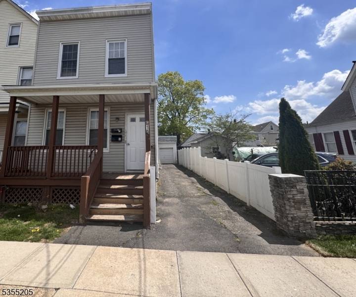 Perth Amboy City, NJ 08861,610 Cortlandt St