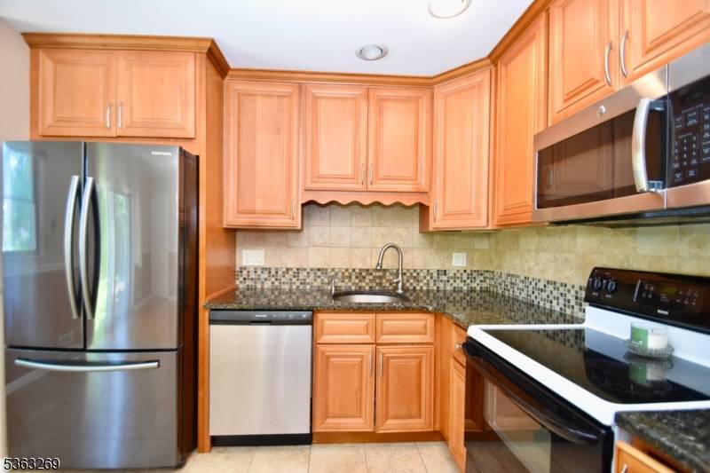 Jefferson Twp., NJ 07438,18 Apollo Dr