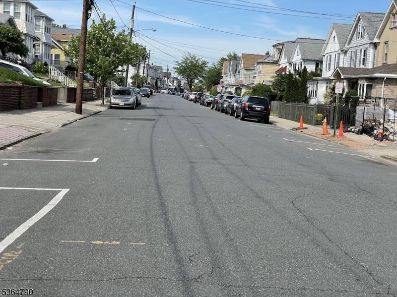 Kearny Town, NJ 07032,278 Forest St