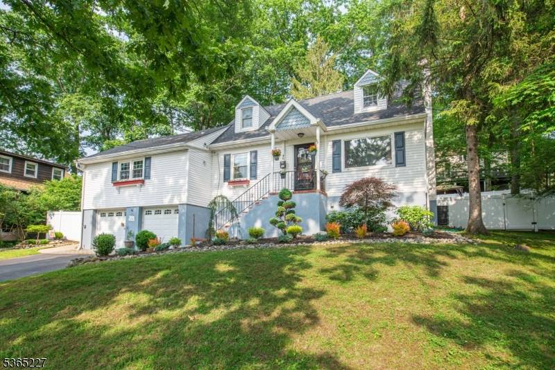 Wayne Twp., NJ 07470,40 Lake Dr