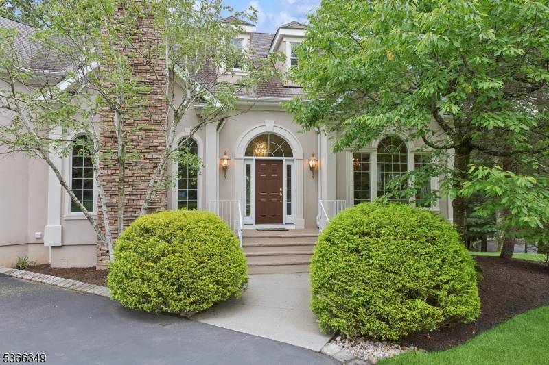 North Brunswick Twp., NJ 08902,7 Pershing Ct