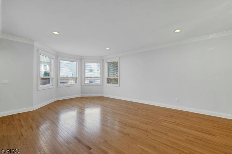 Morristown Town, NJ 07960,22 Franklin Pl #B3