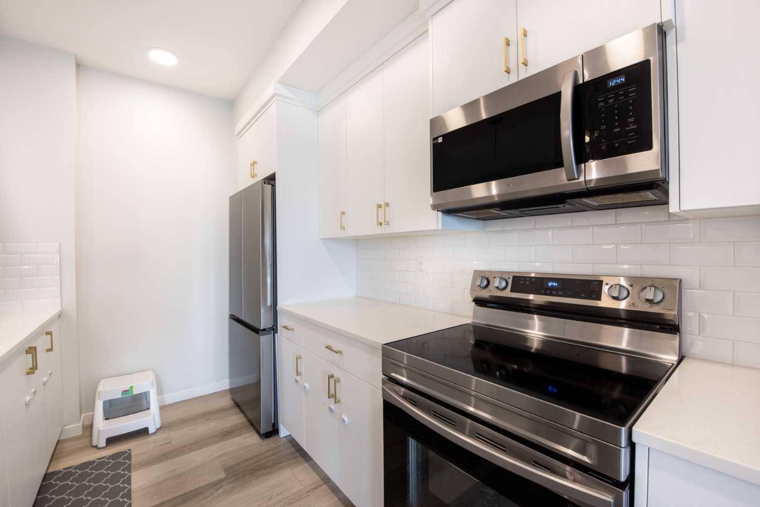 Calgary, AB T3M 3T1,220 Seton GRV SE #2303
