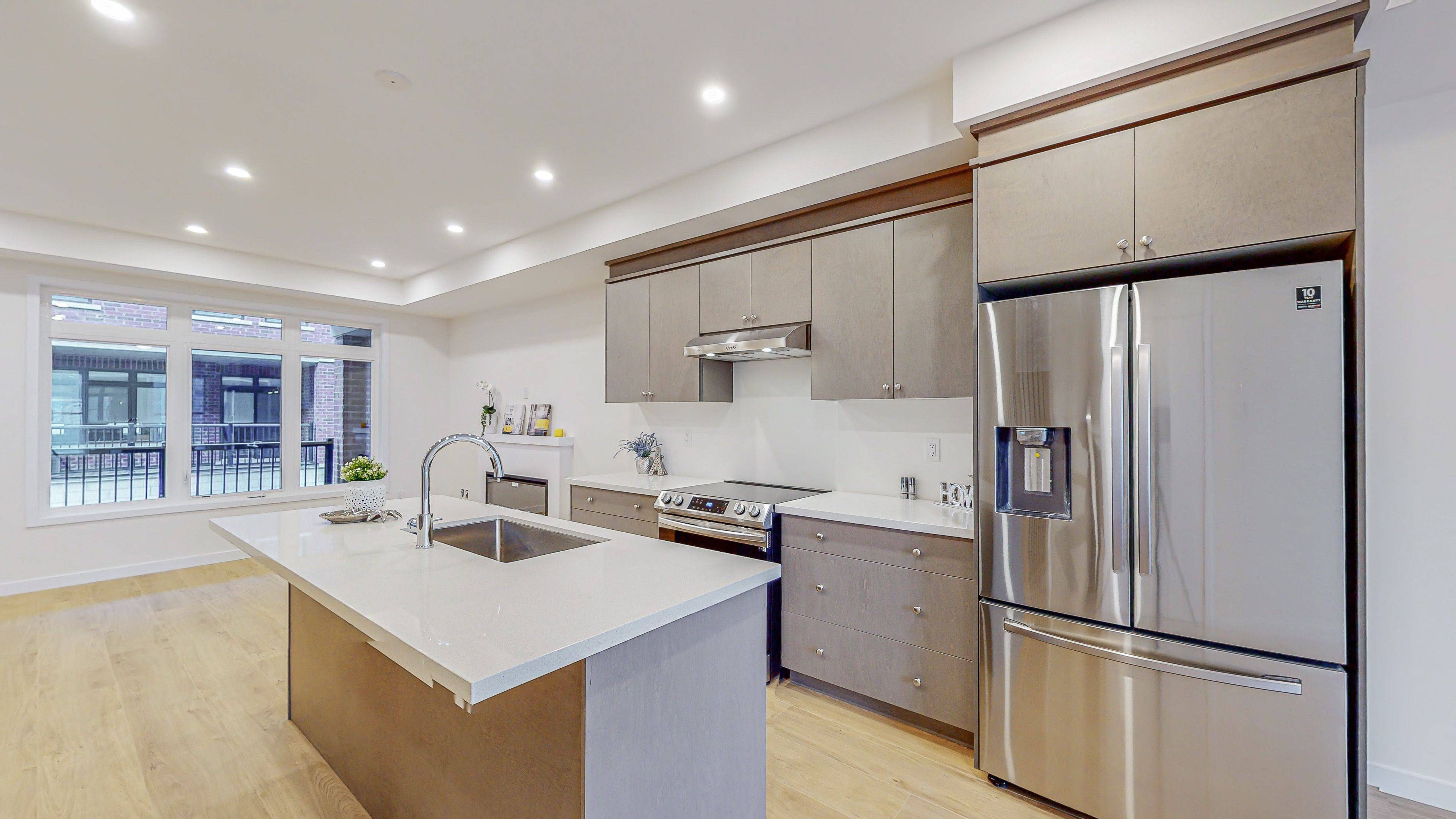 Vaughan, ON L6A 5B6,10262 Keele ST