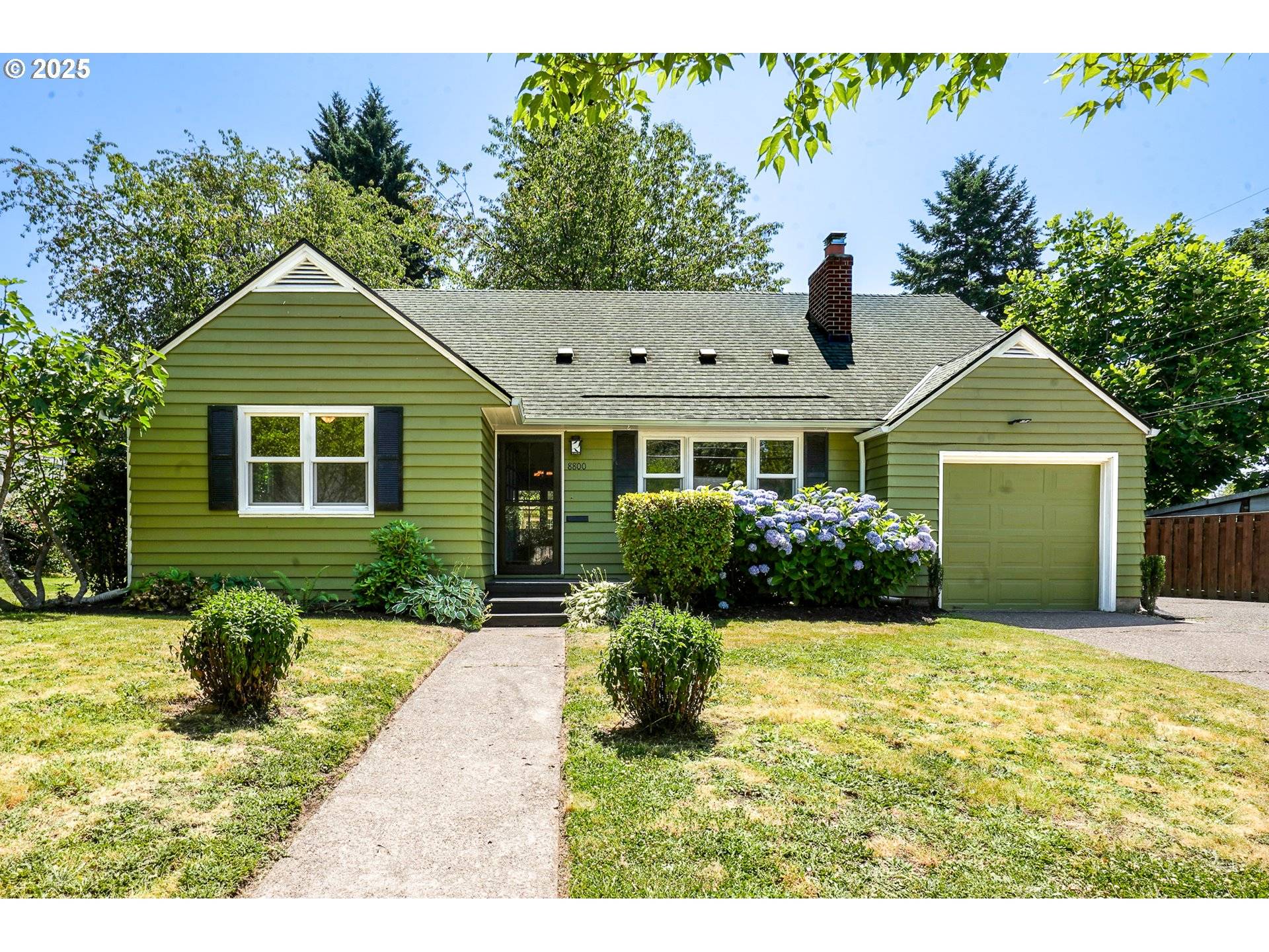 Portland, OR 97220,8800 NE SISKIYOU ST