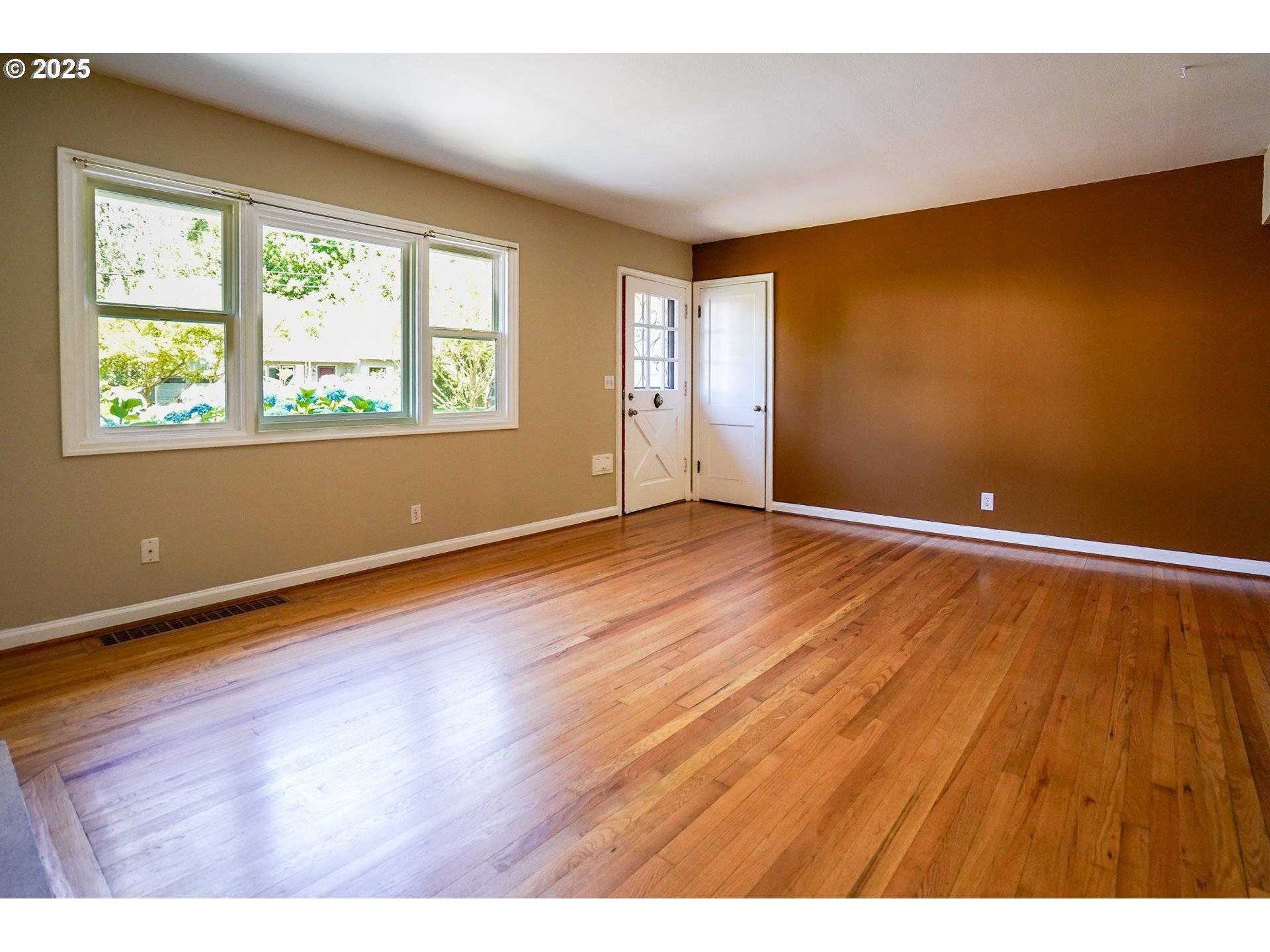 Portland, OR 97220,8800 NE SISKIYOU ST