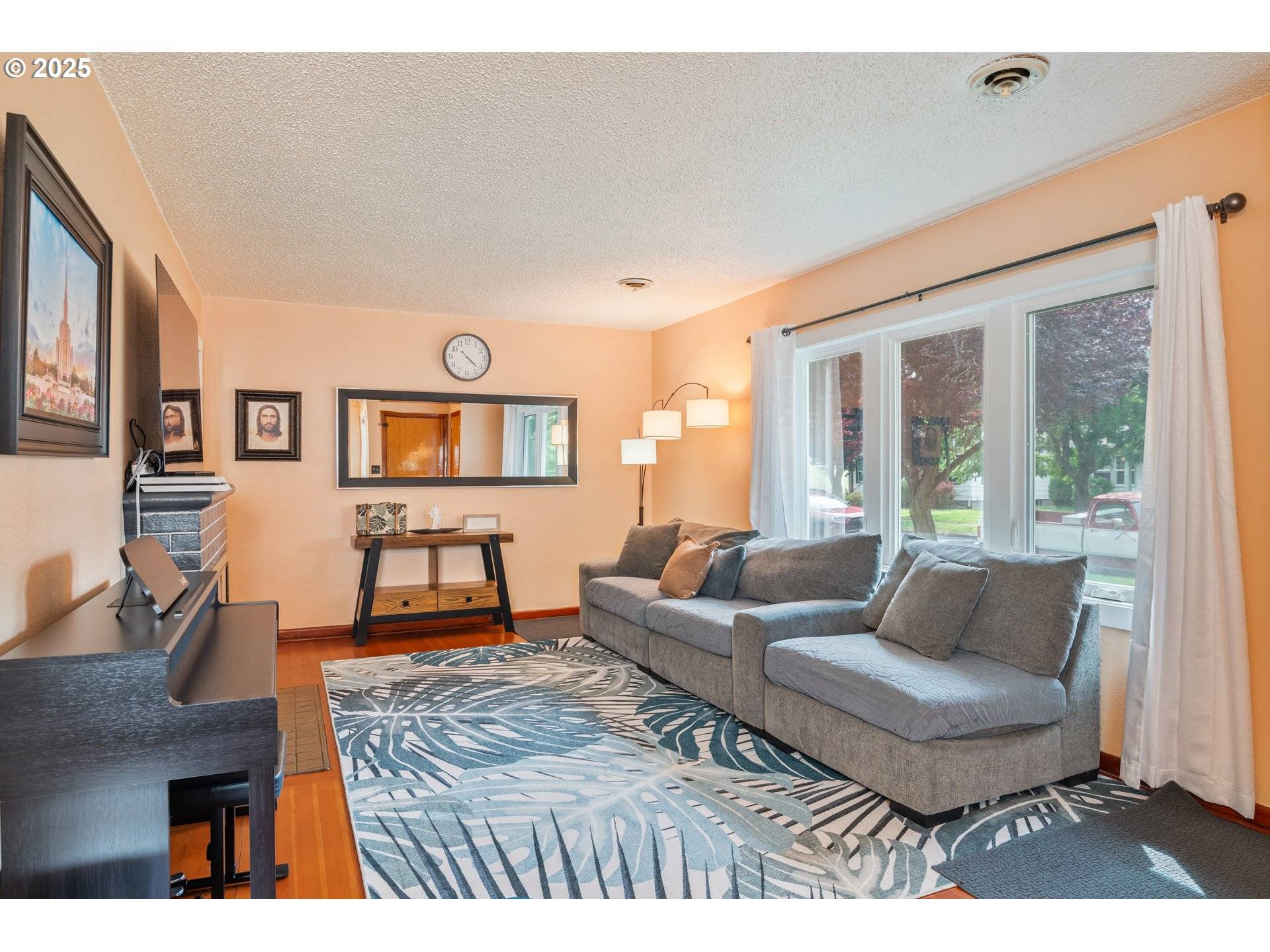 Longview, WA 98632,656 22ND AVE