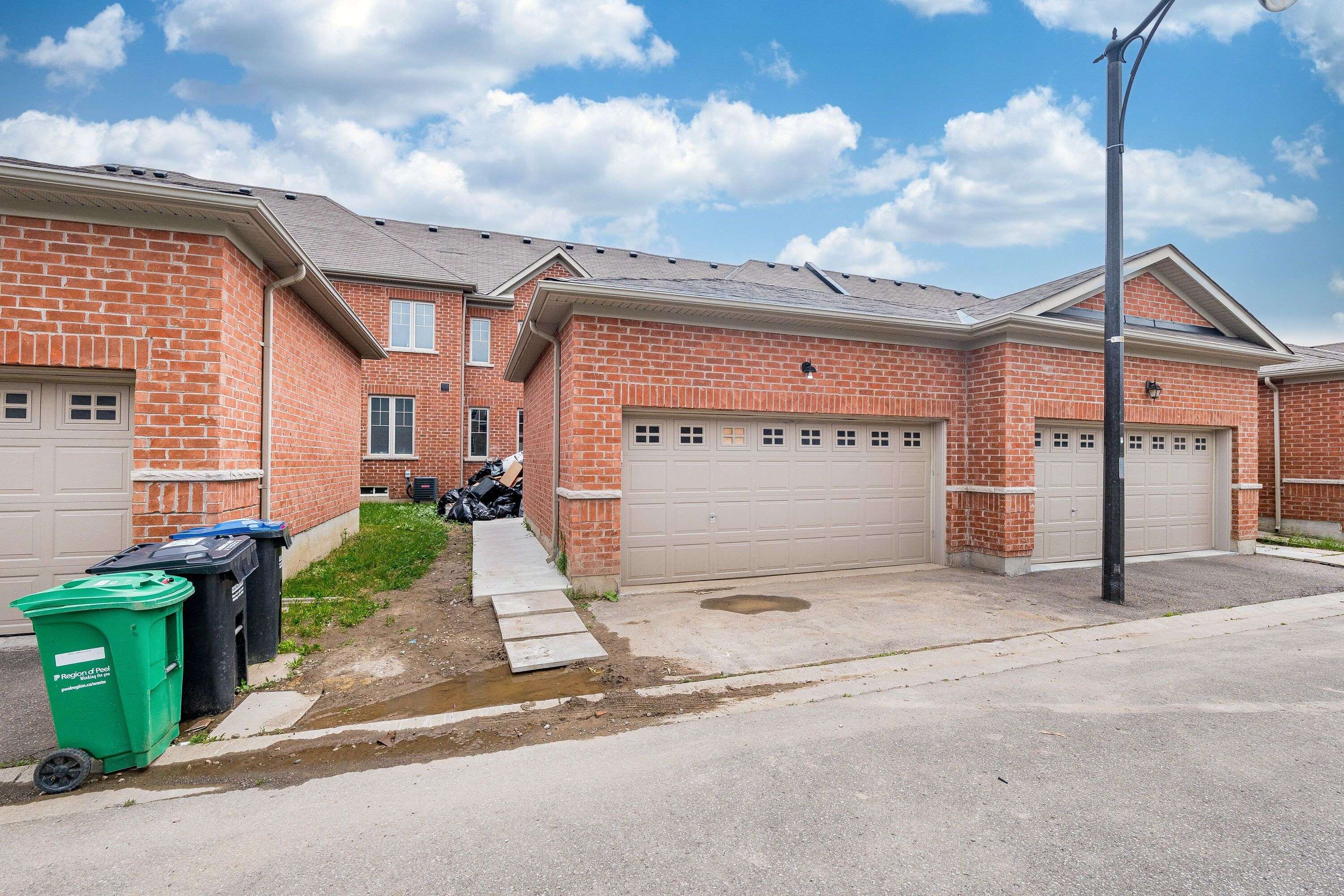 Brampton, ON L7A 3Y1,12 Primo RD