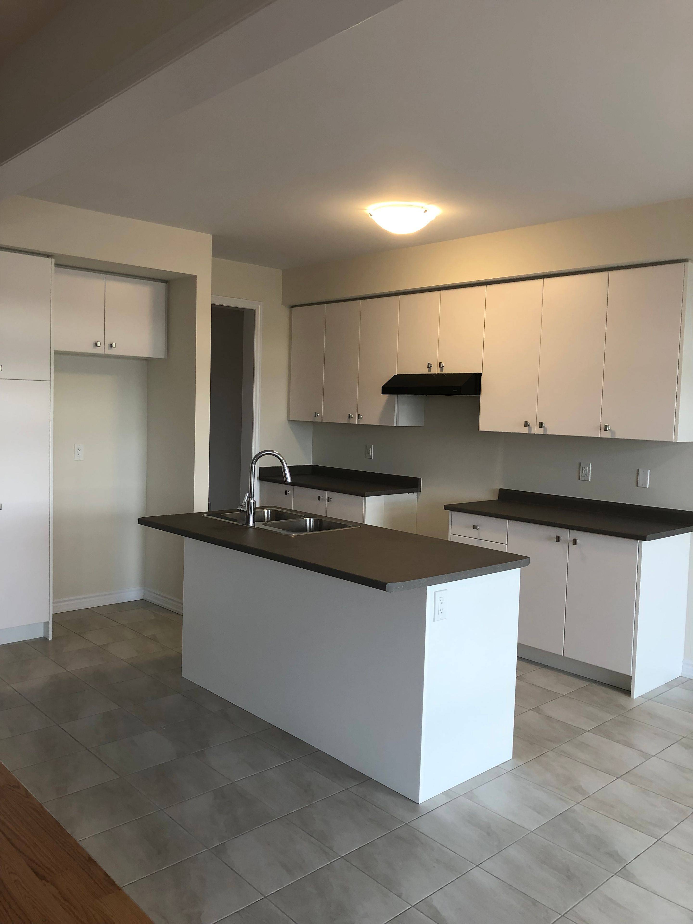 Thorold, ON L2V 0K3,96 Explorer WAY