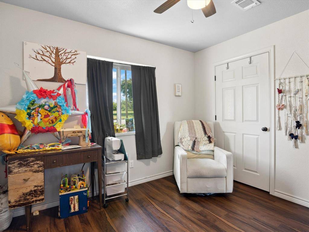 Bowie, TX 76230,106 Edith Street