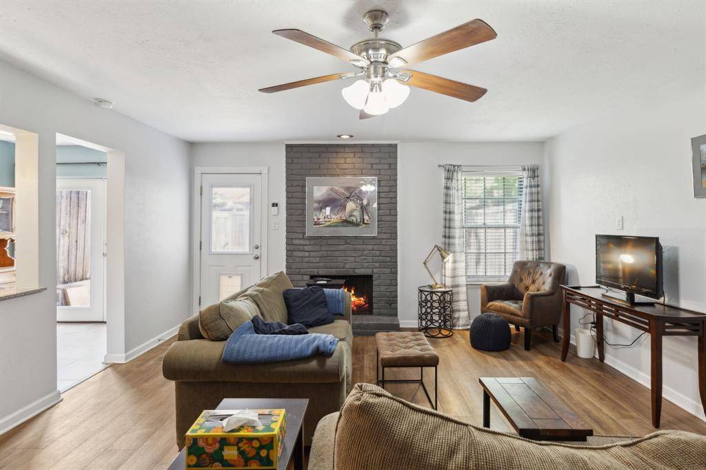Dallas, TX 75230,10729 Sandpiper Lane #21