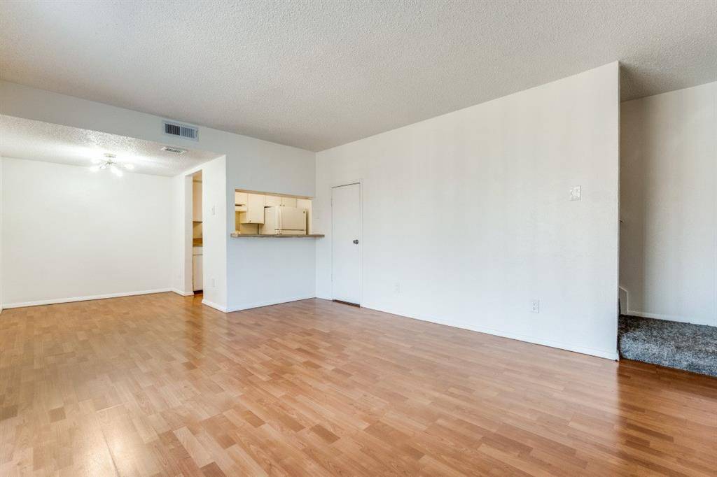 Dallas, TX 75219,4020 Holland Avenue #211