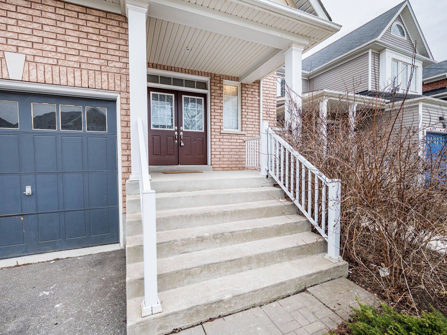 Oshawa, ON L1K 0R3,1867 Arborwood DR