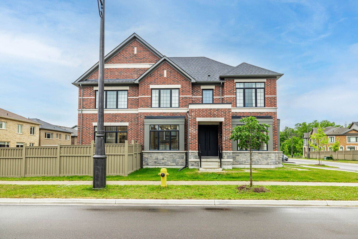 Vaughan, ON L4H 5C4,236 Bellefond ST