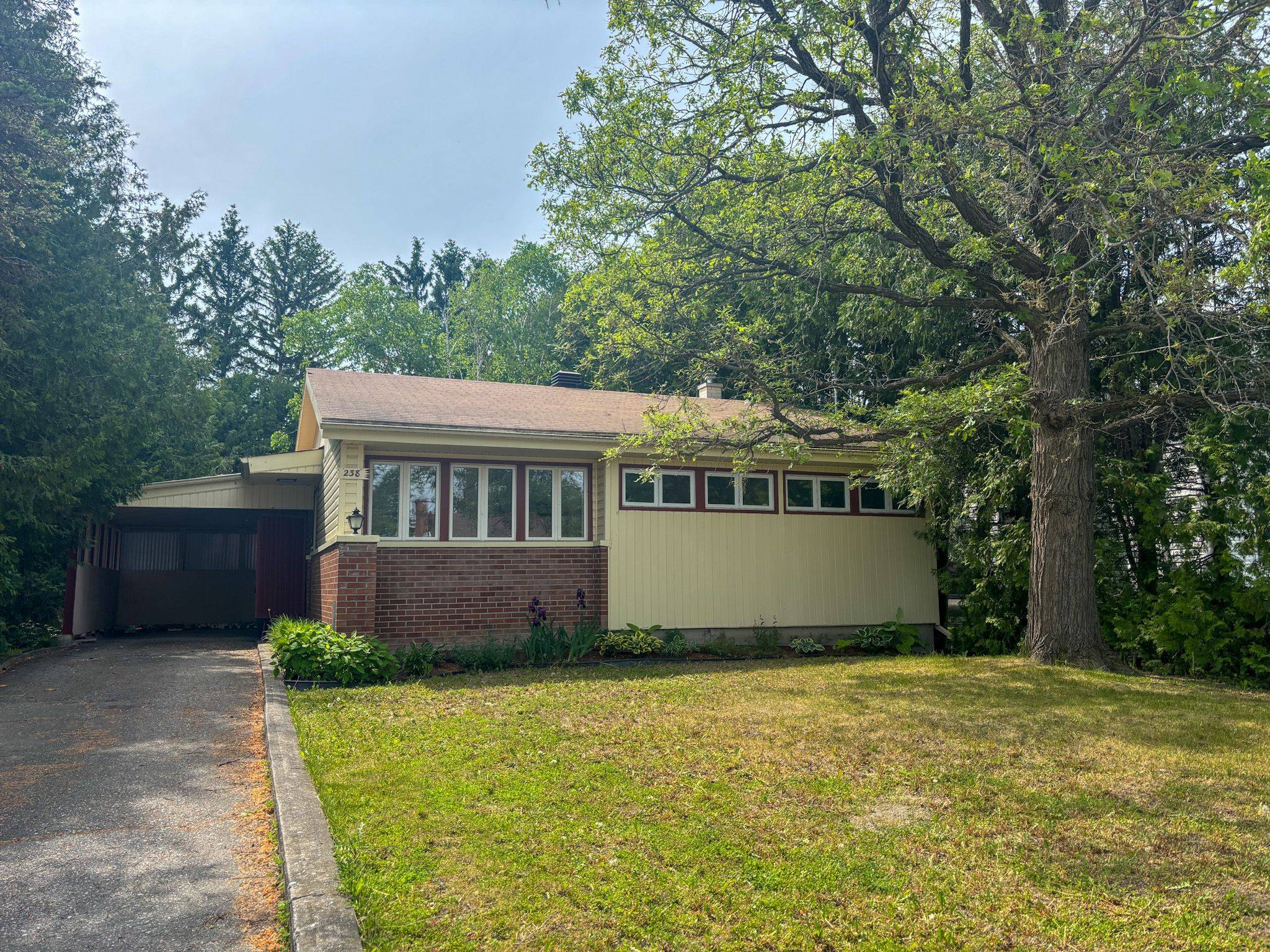 Temiskaming Shores, ON P0J 1P0,238 Grant ST