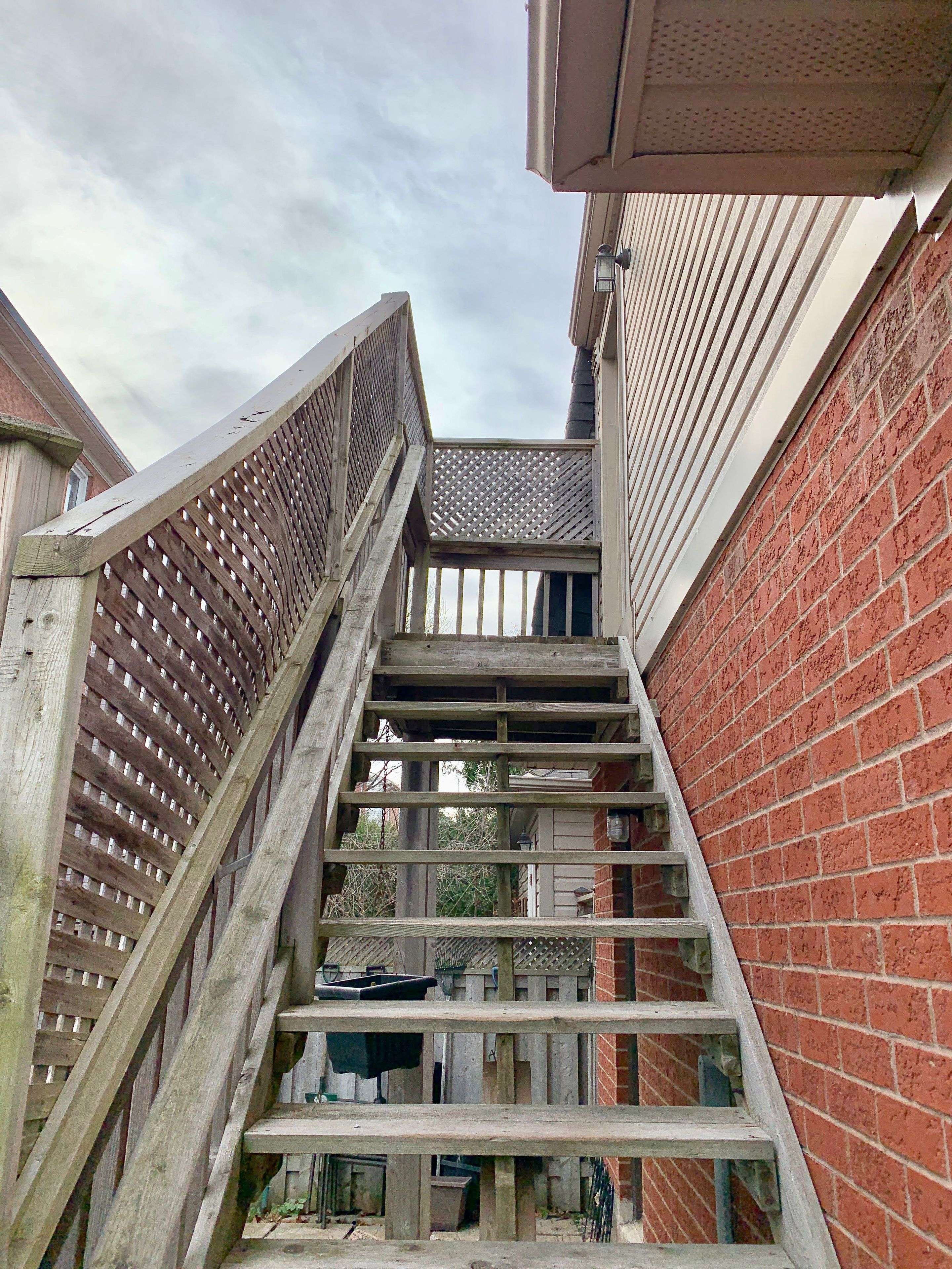 Oakville, ON L6H 6M9,233 Roxton RD #Coach