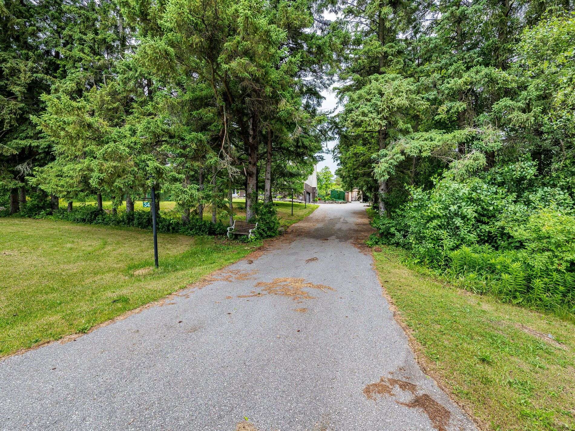 Caledon, ON L7C 2A7,34 Kennedy RD