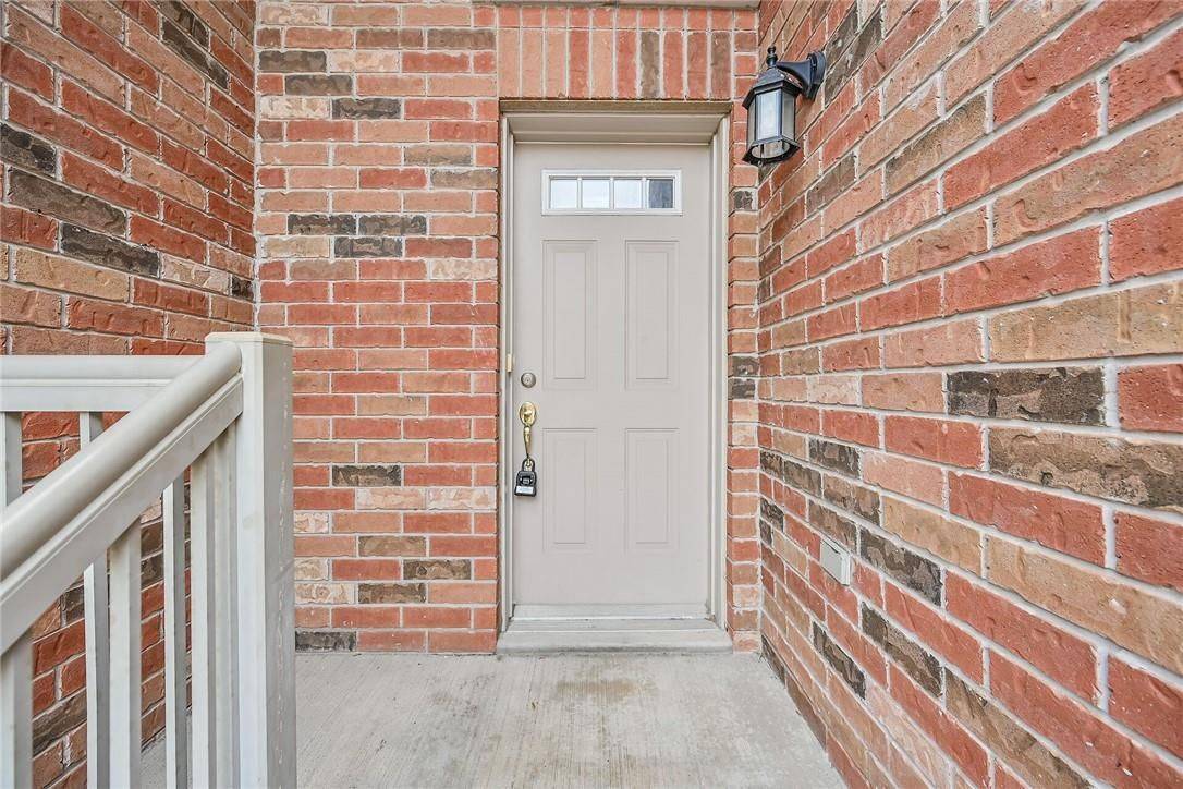 Hamilton, ON L8J 0B1,242 Upper Mount Albion RD #21