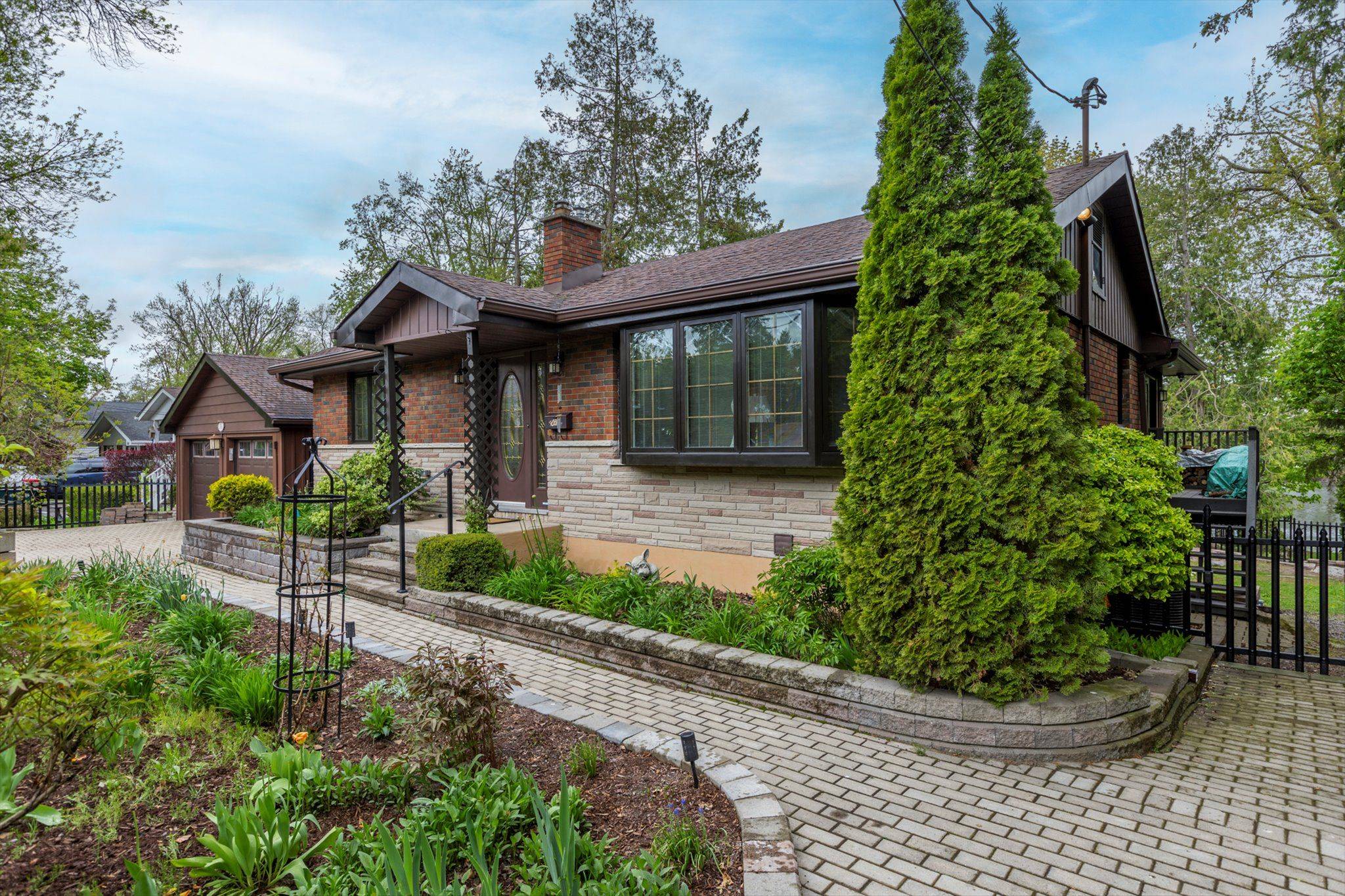 Peterborough South, ON K9J 1B6,256 Sherin AVE