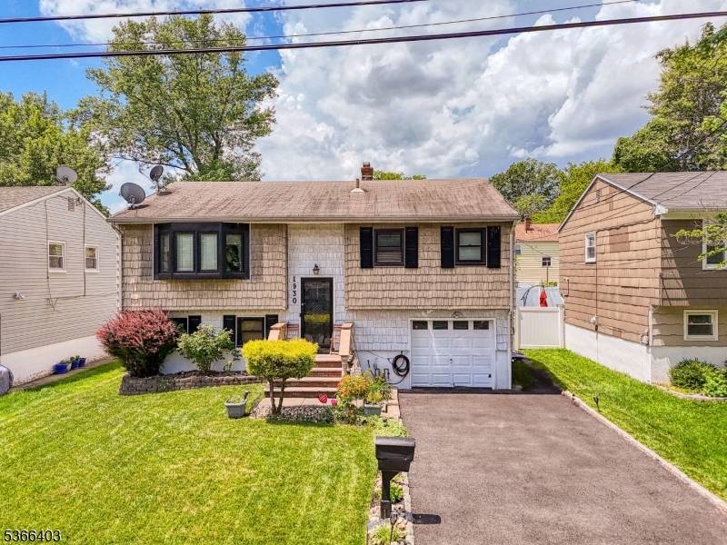 Rahway City, NJ 07065,1930 Henry St