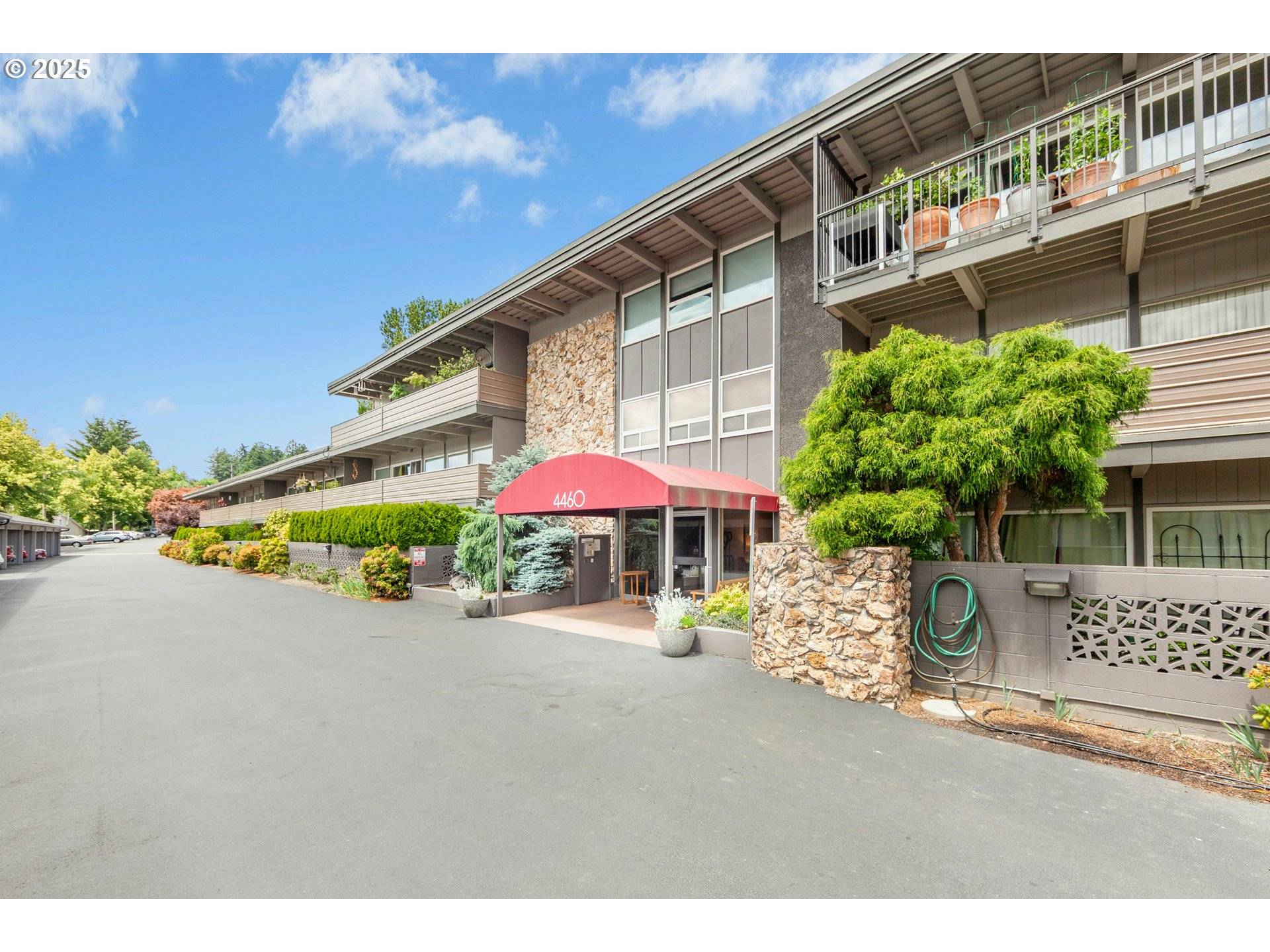 Portland, OR 97225,4460 SW SCHOLLS FERRY RD #5