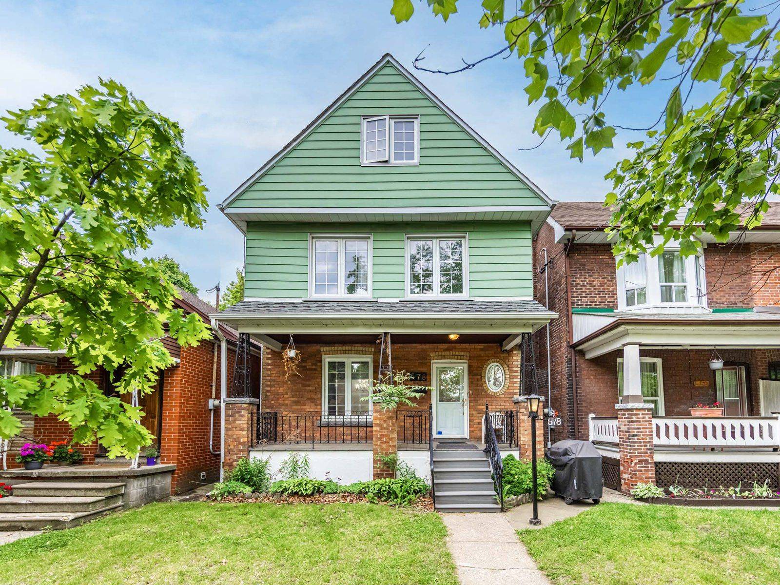 Toronto W02, ON M6S 3H1,578 Durie ST