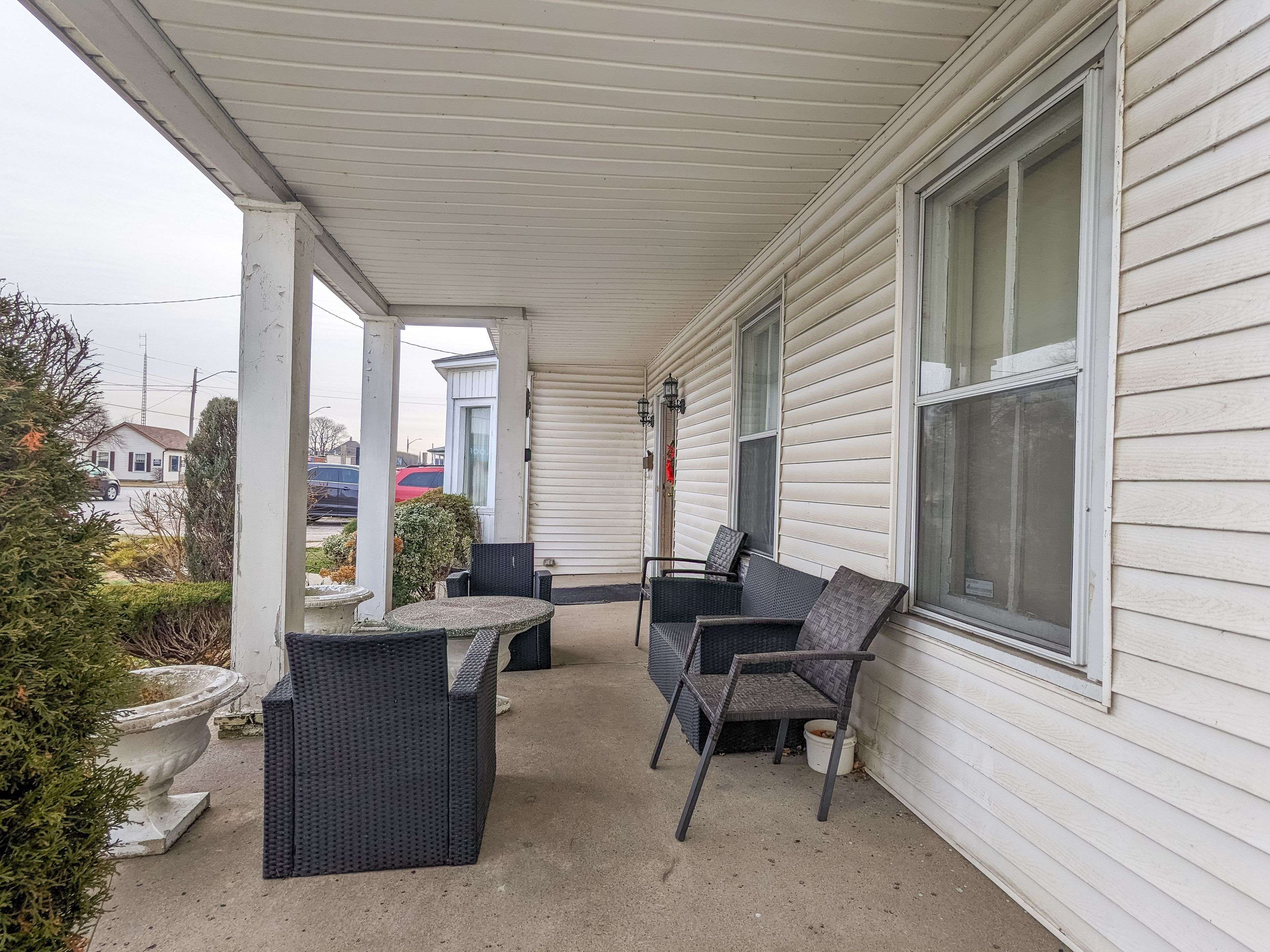 Sarnia, ON N7T 5W5,529 Christina ST N