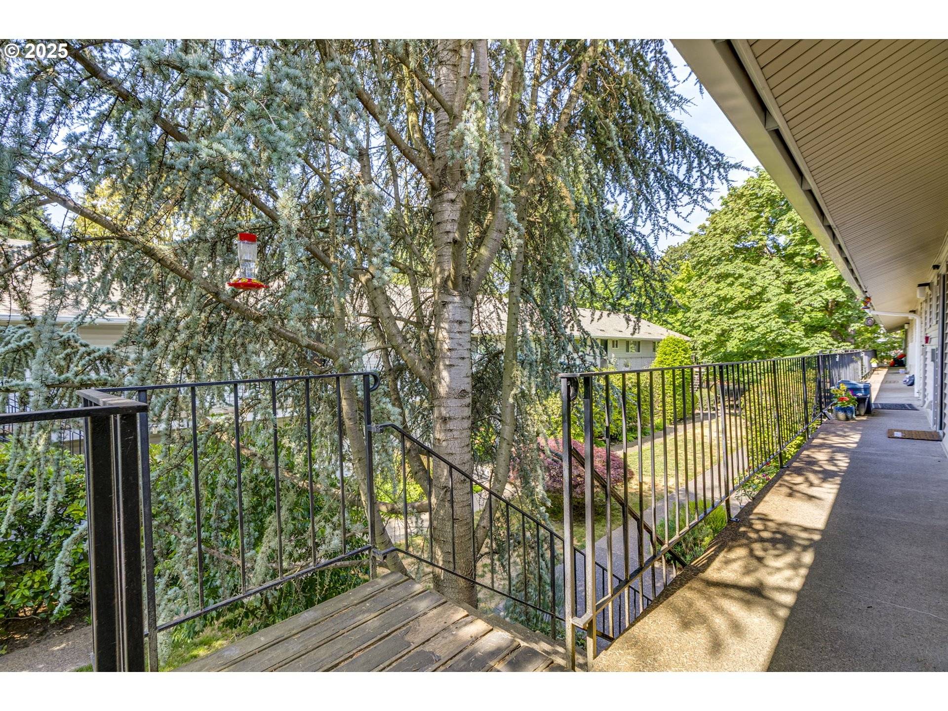 Portland, OR 97219,6825 SW CAPITOL HILL RD #27