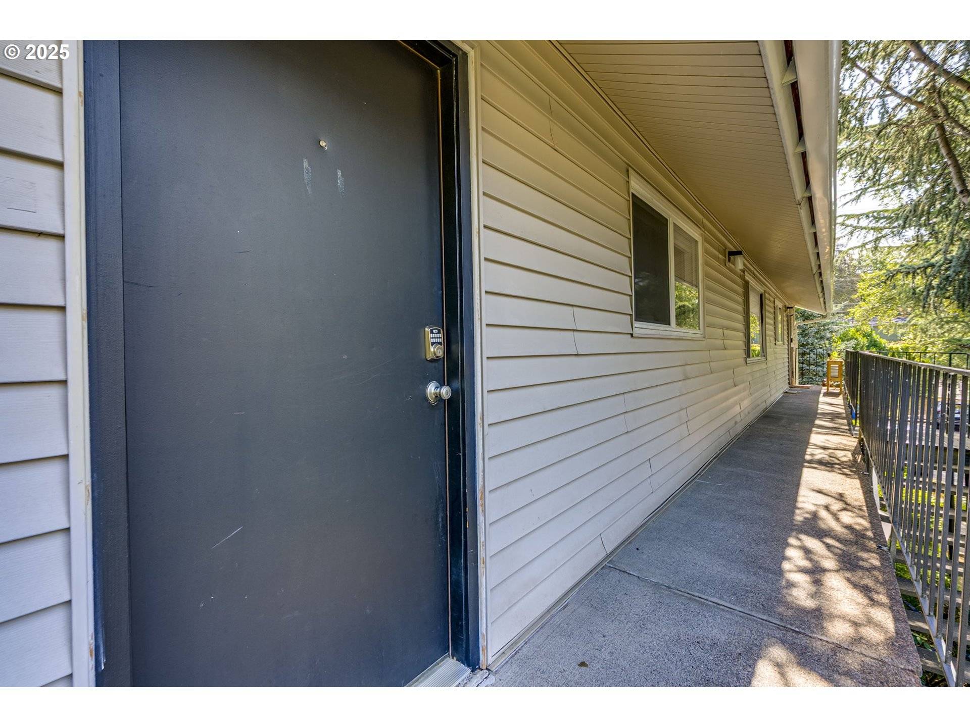 Portland, OR 97219,6825 SW CAPITOL HILL RD #27