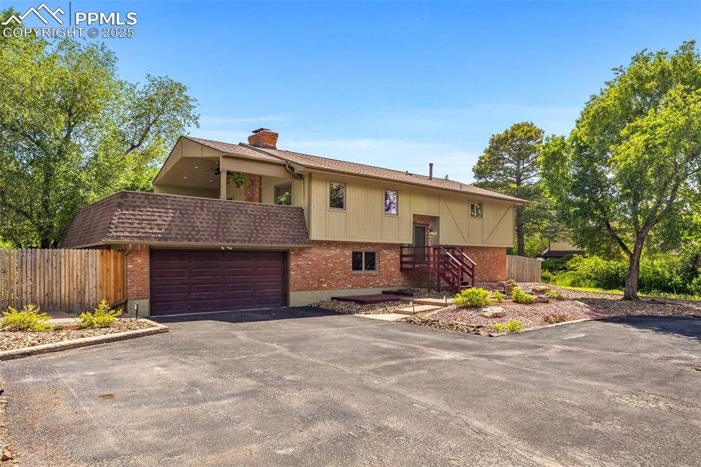 Colorado Springs, CO 80918,1871 Brookwood DR
