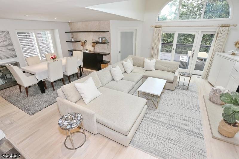 Teaneck Twp., NJ 07666,362 French Ct