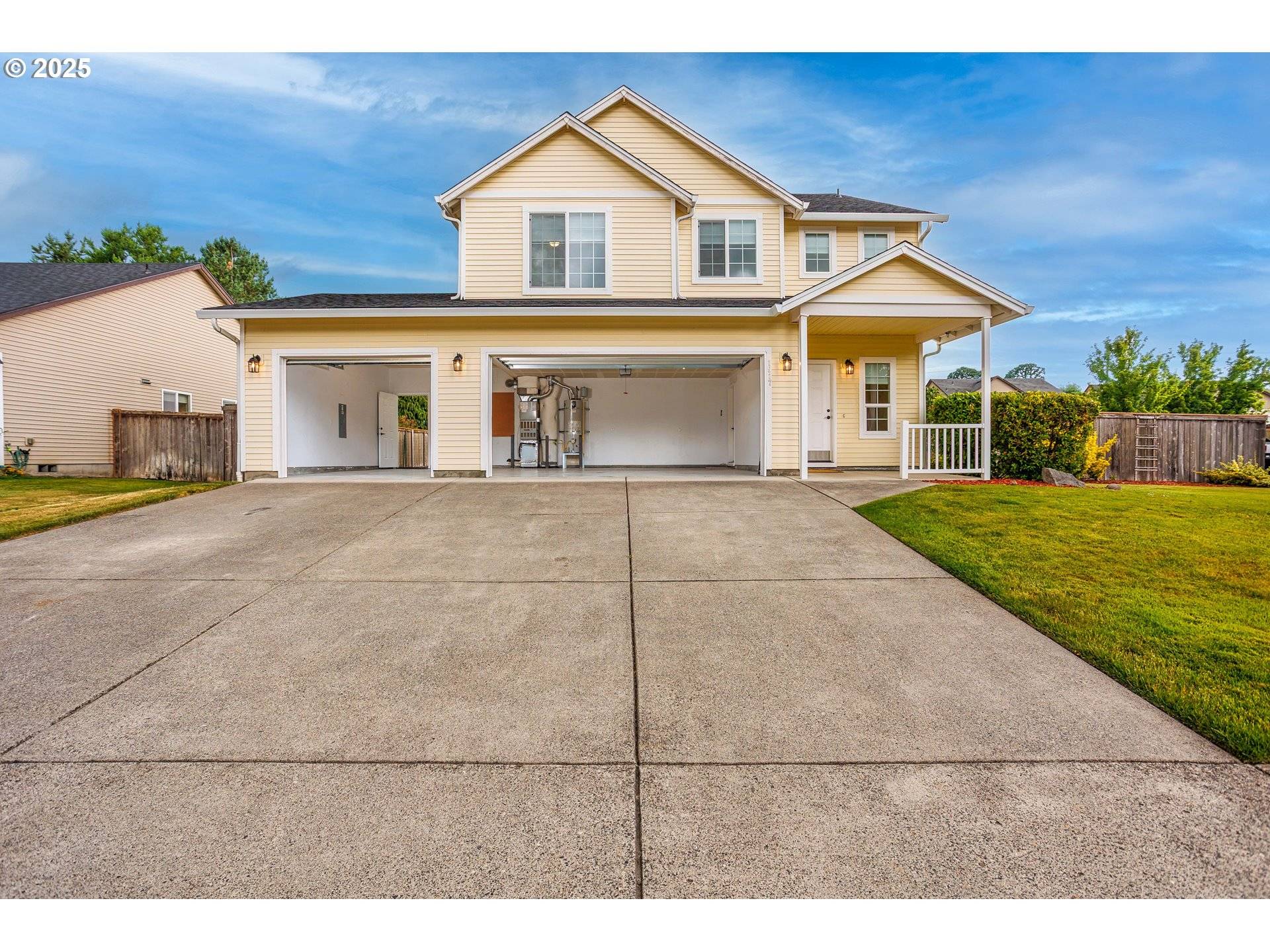 La Center, WA 98629,1517 E 3RD WAY