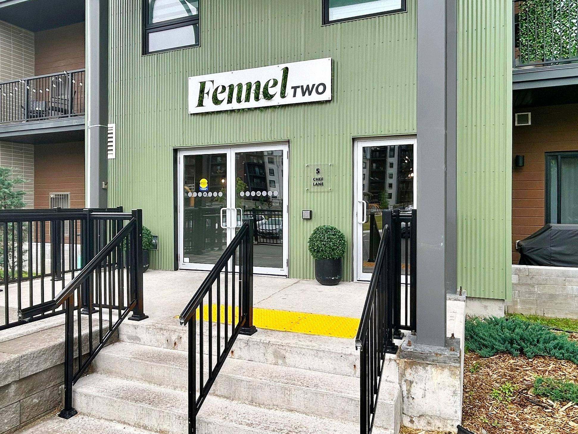Barrie, ON L9J 0J8,5 Chef LN #202