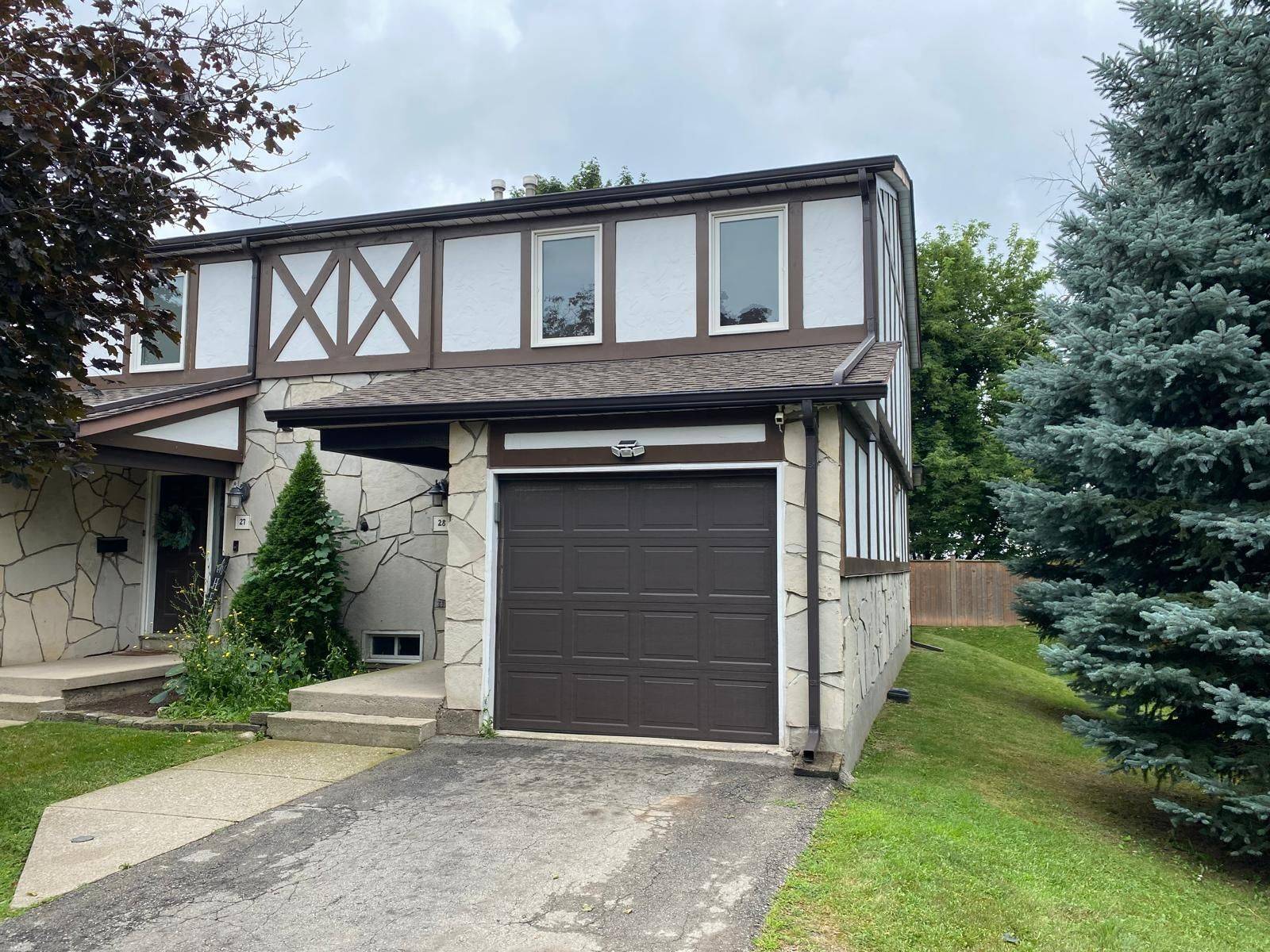 Burlington, ON L7R 4H7,2200 Glenwood School DR #28