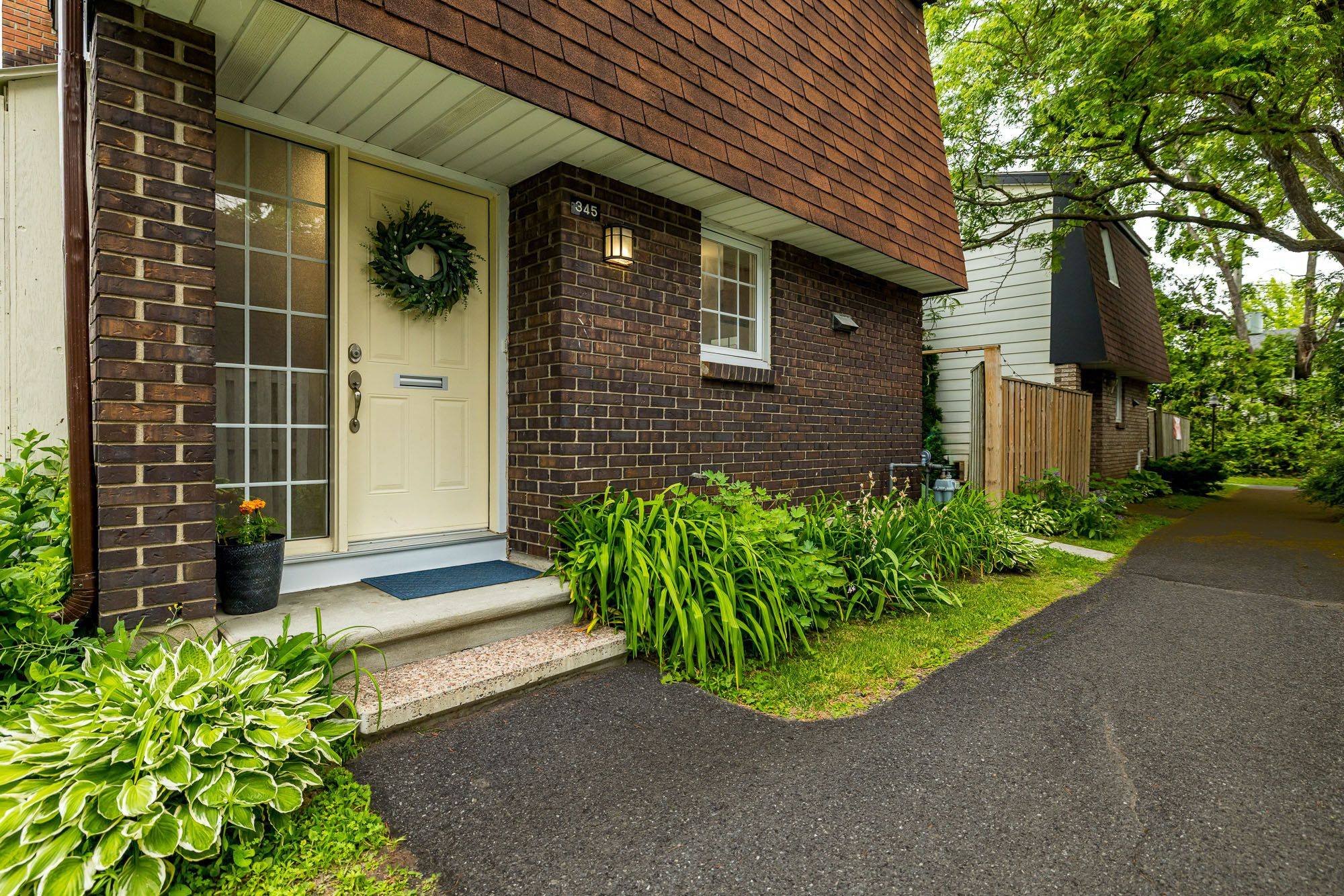 Mooneys Bay - Carleton Heights And Area, ON K2C 3M6,345 Kintyre Private