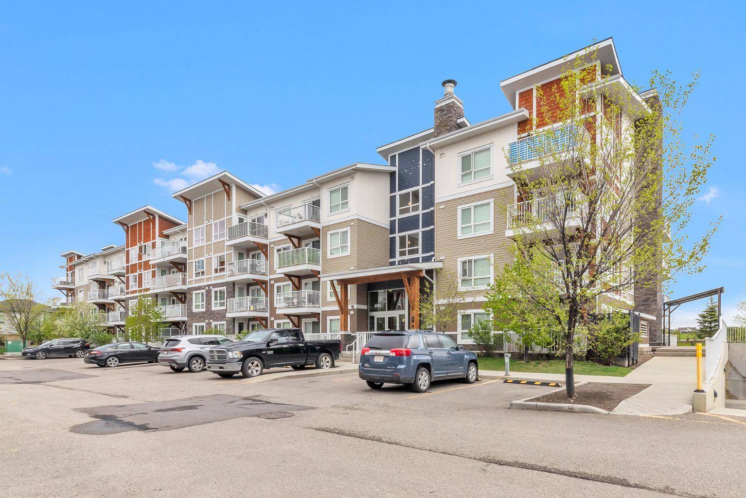 Calgary, AB T3N 0P5,302 Skyview Ranch DR NE #6407