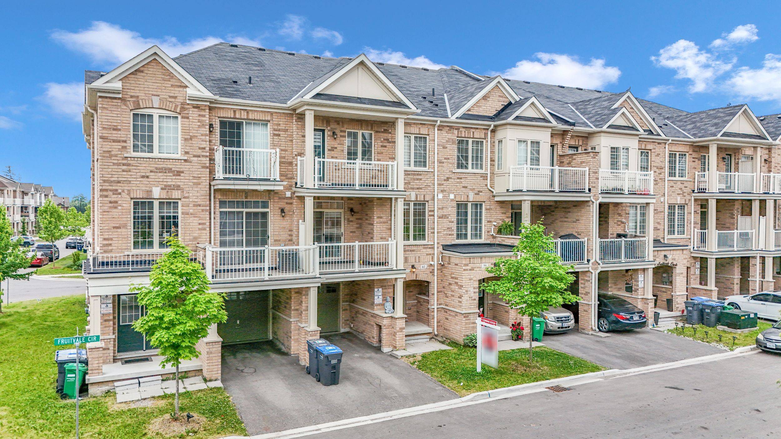 Brampton, ON L7A 5B9,61 Fruitvale CIR