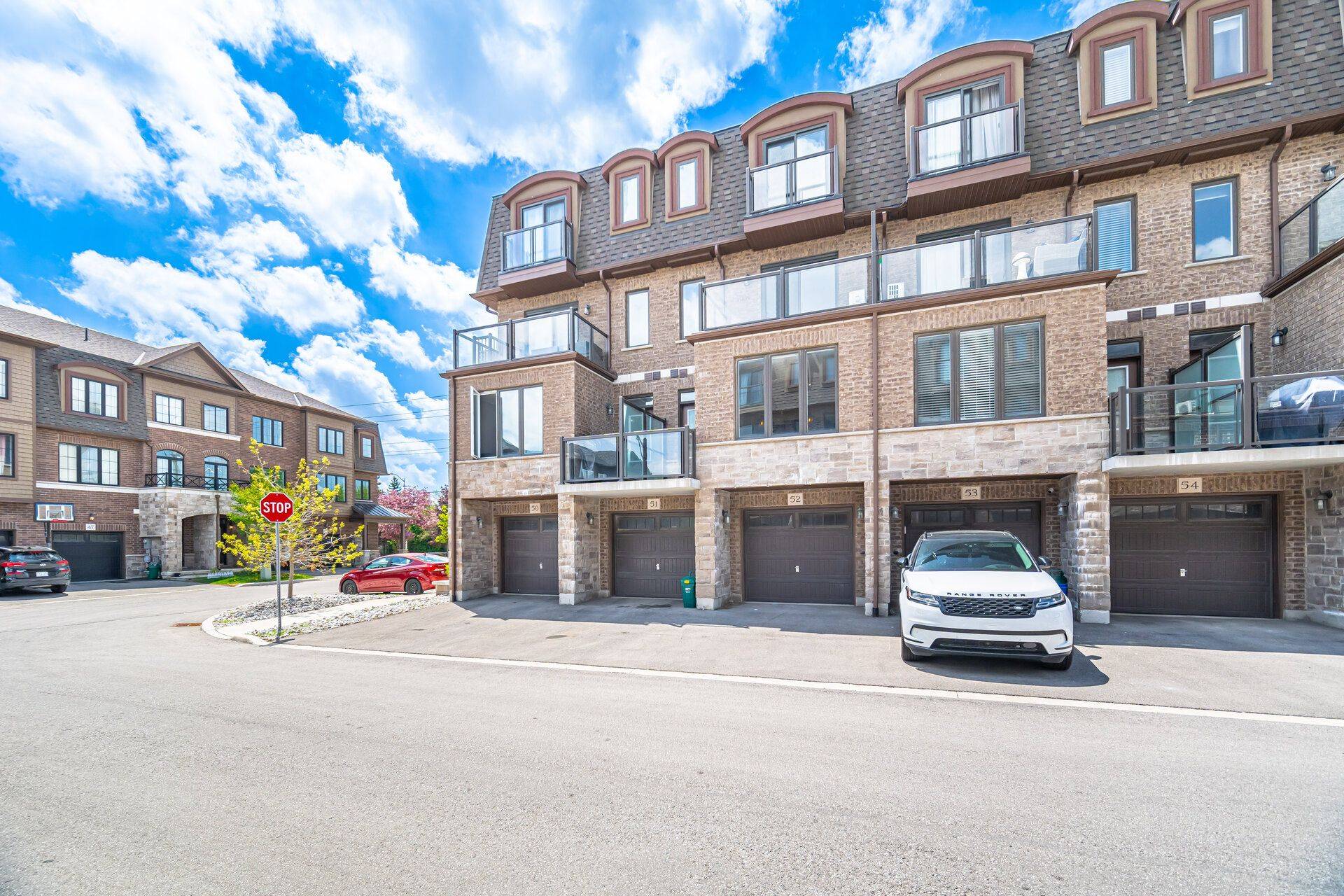Milton, ON L9T 9K4,445 Ontario ST S #52