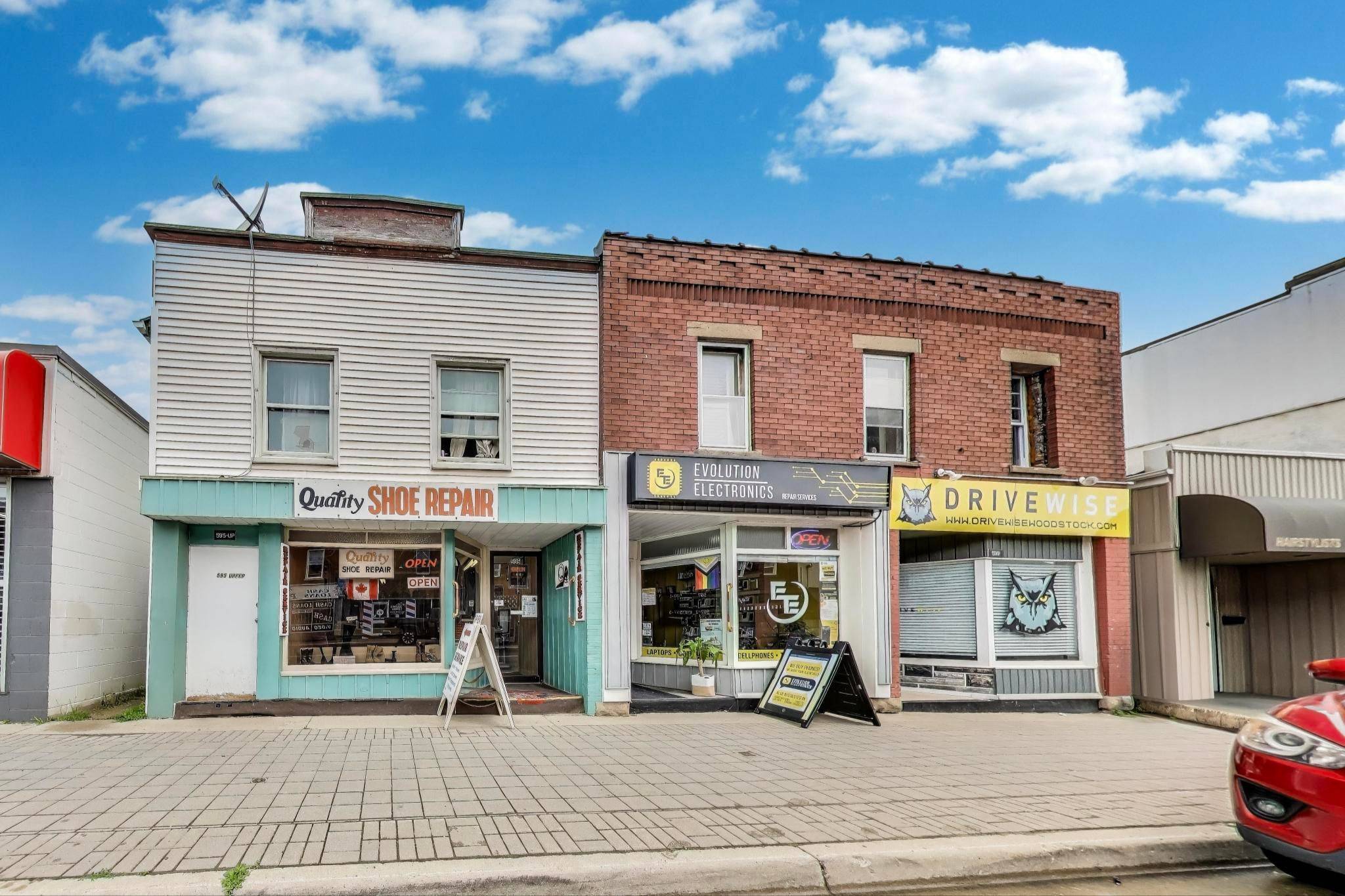 Woodstock, ON N4S 1C9,595-599 Dundas ST #595