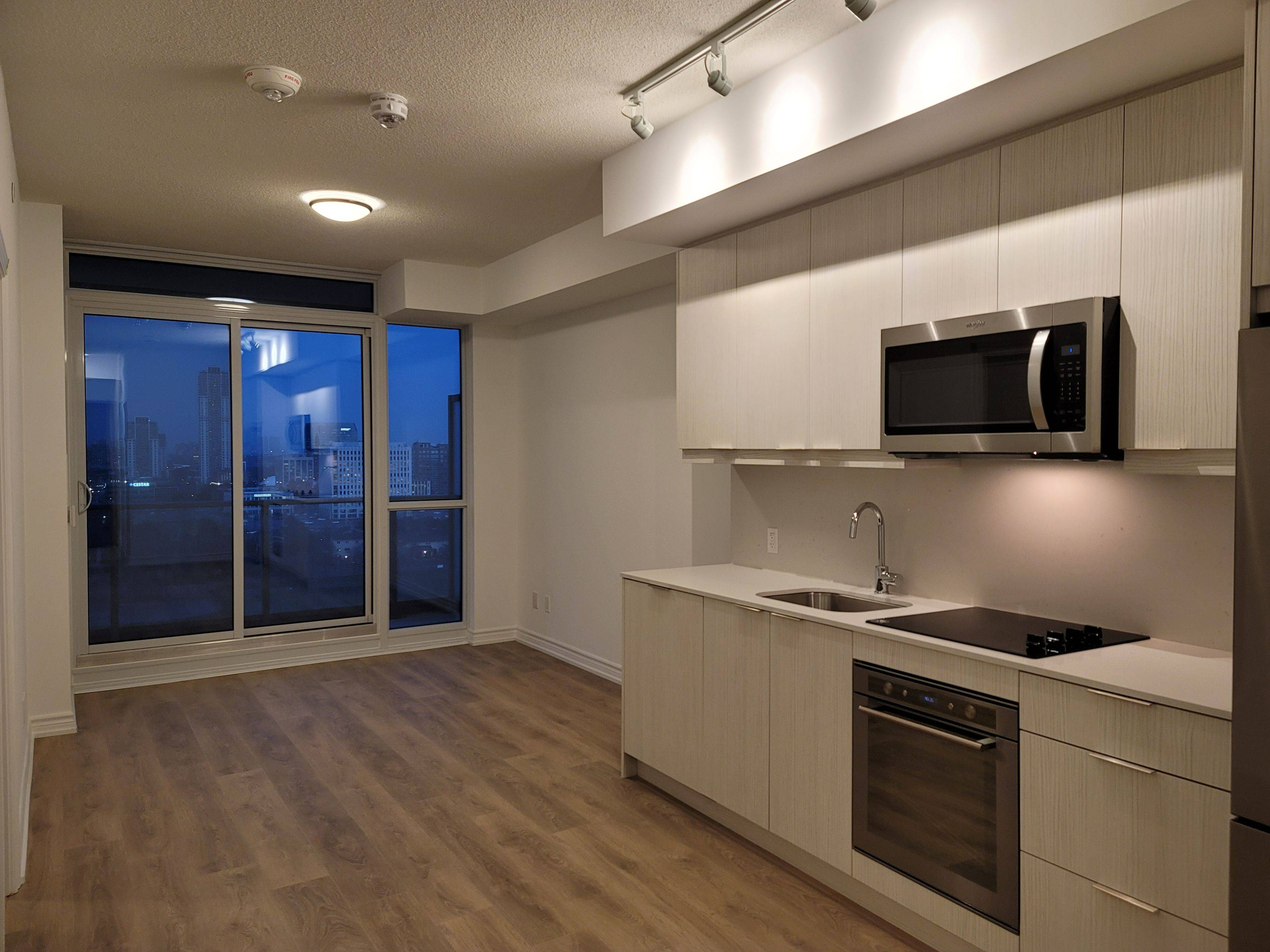Toronto C15, ON M2J 0H2,32 Forest Manor RD #1306