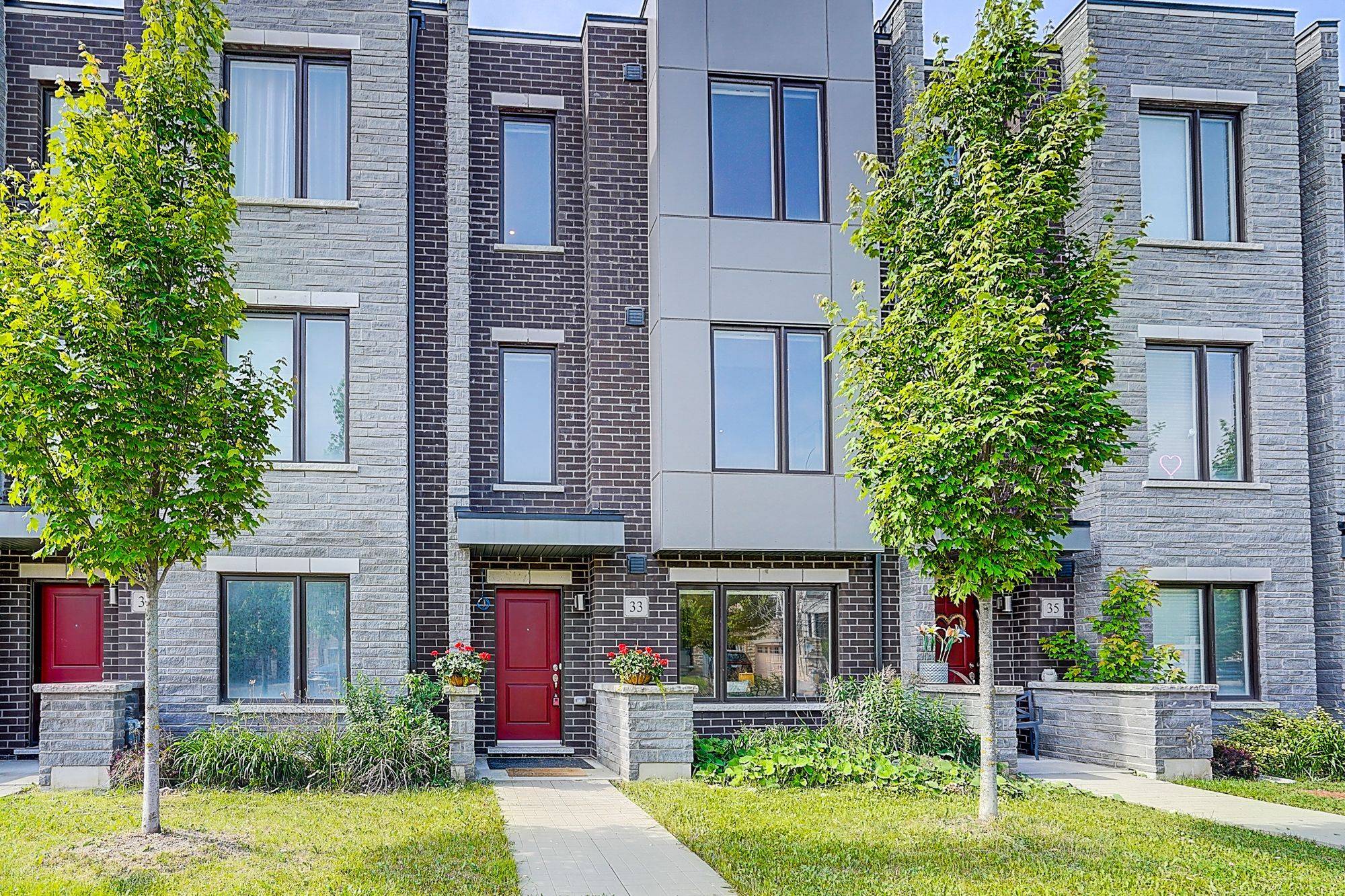 Vaughan, ON L6A 0K5,33 George Kirby ST