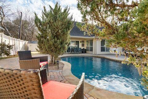 Grand Prairie, TX 75050,1918 Palace Drive