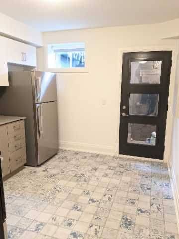 Toronto W02, ON M6H 2X5,982 Dovercourt RD