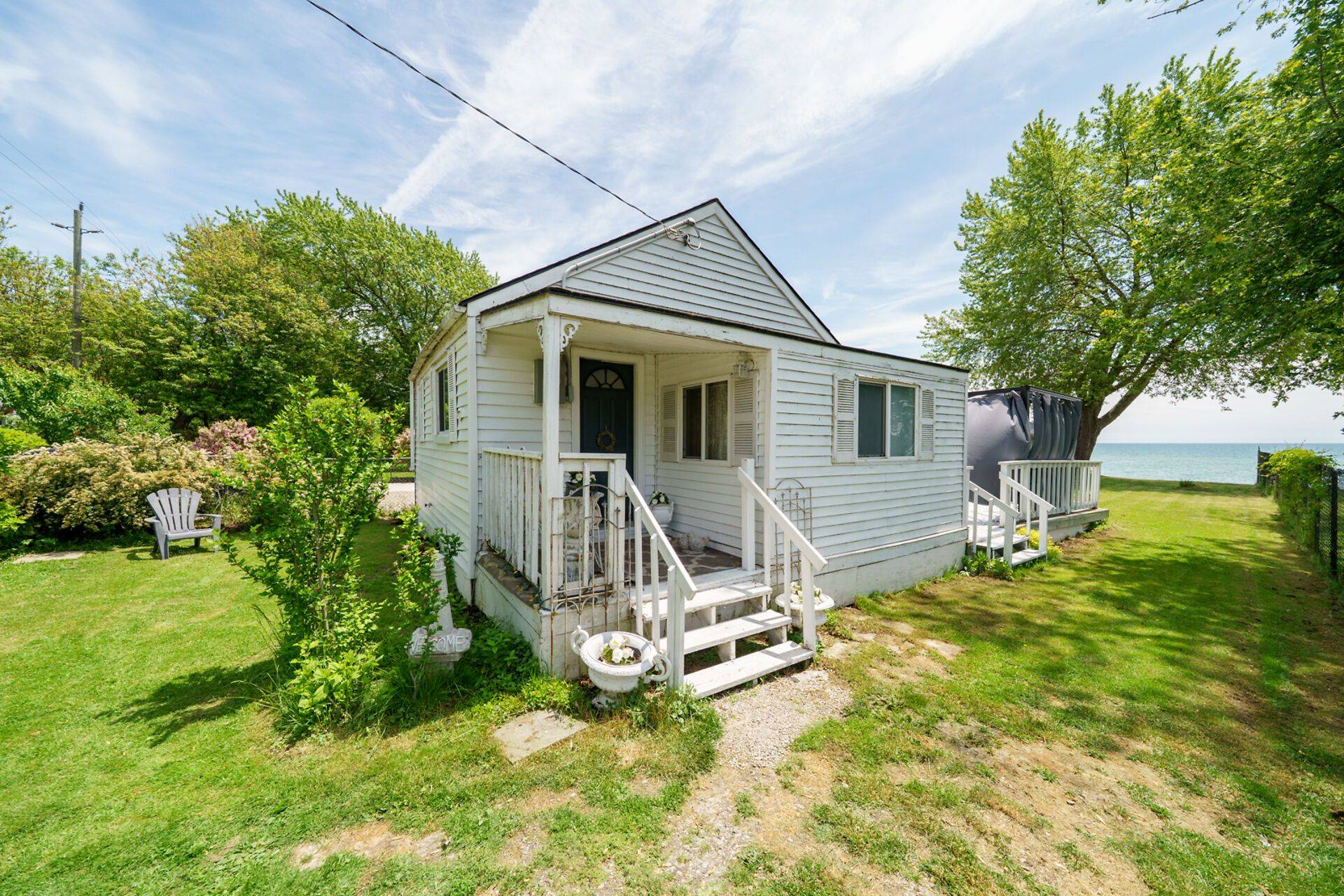 Haldimand, ON N0A 1P0,976 Lakeshore RD