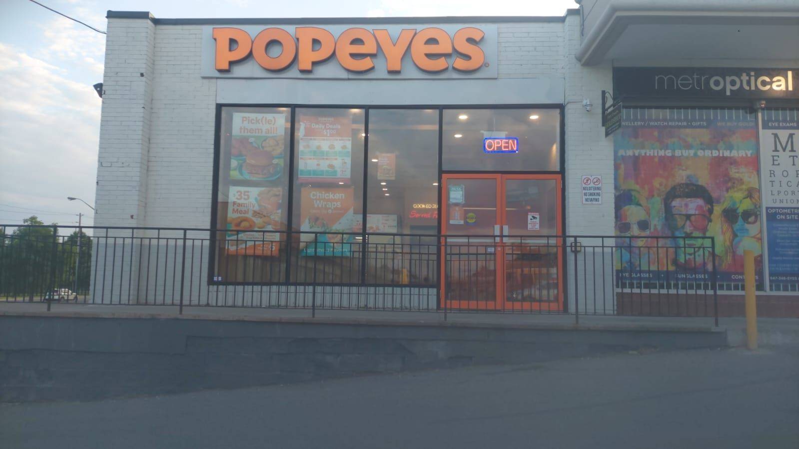 Toronto E10, ON M1C 3B2,5500 Lawrence AVE E