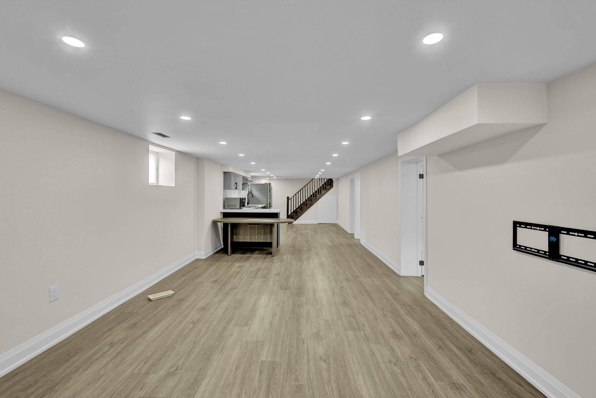Clarington, ON L1E 2R6,1690 Highway 2 RD #Lower unit