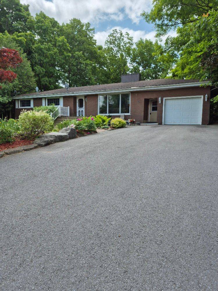 Quinte West, ON K8V 5P7,67 Lafferty RD