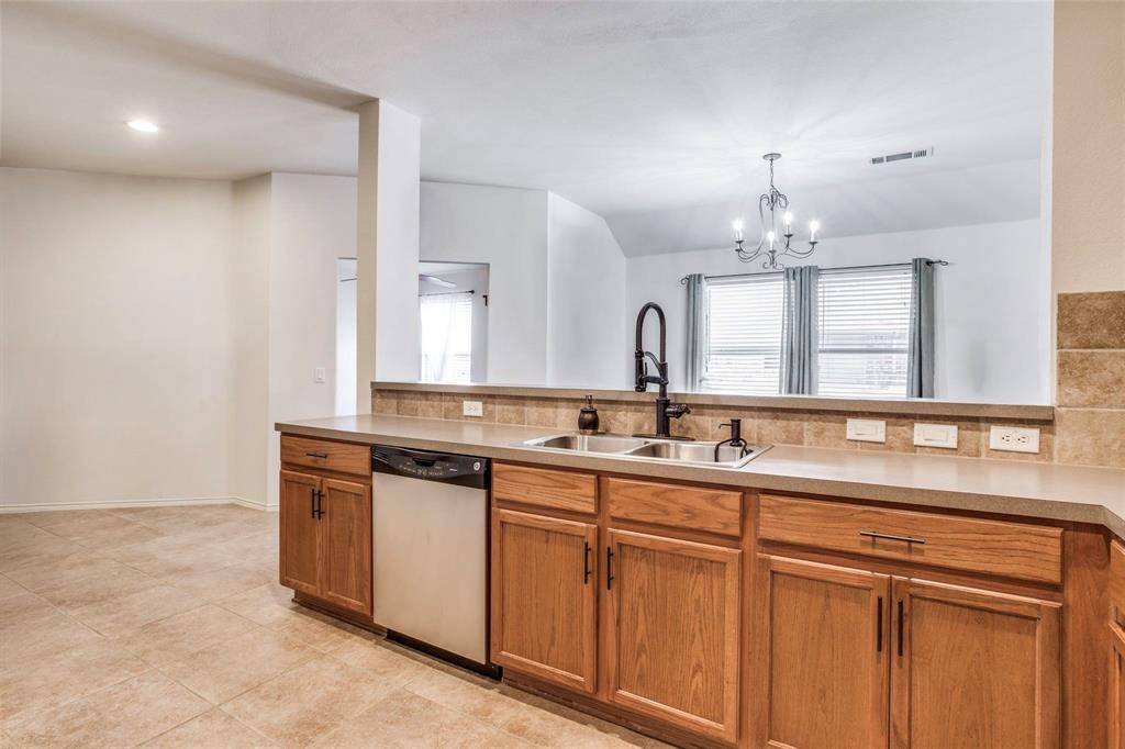 Waxahachie, TX 75165,205 Bear Trail